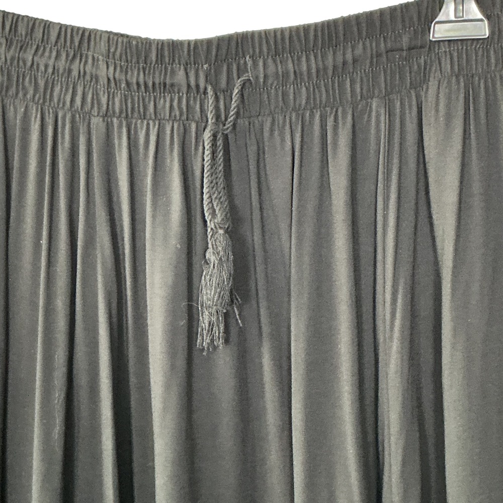 Torrid Black Maxi Skirt Smocked Waist Tassel Drawstring Side Slits Size 1 - Picture 5 of 10